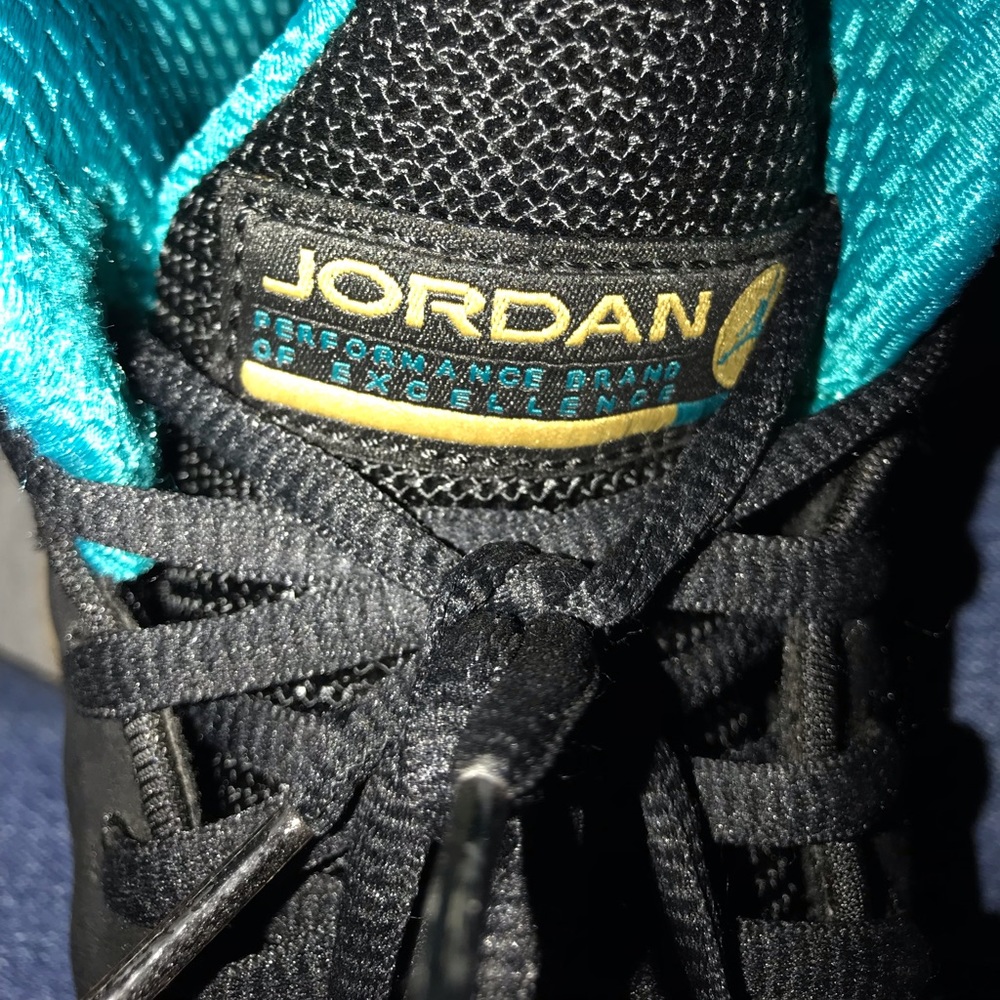 Blue/black Jordana